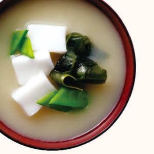 Green Snow Pea and Flat Fish Cake Miso Soup