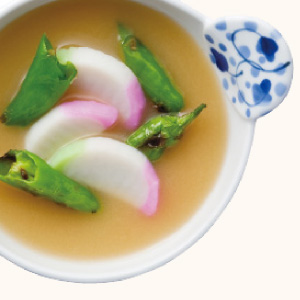 Sweet Green Pepper and Fish Cake Miso Soup