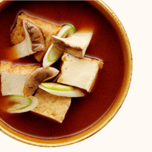 Eryngii, Leek and Thick Deep-fried Tofu Red Miso Soup