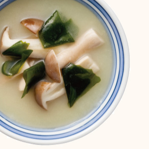 Hon-shimeji Mushroom and Wakame Seaweed Miso Soup