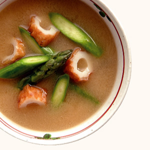 Chikuwa Fish Cake and Asparagus Miso Soup