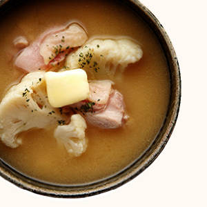 Cauliflower and Chicken Butter-Flavored Miso Soup